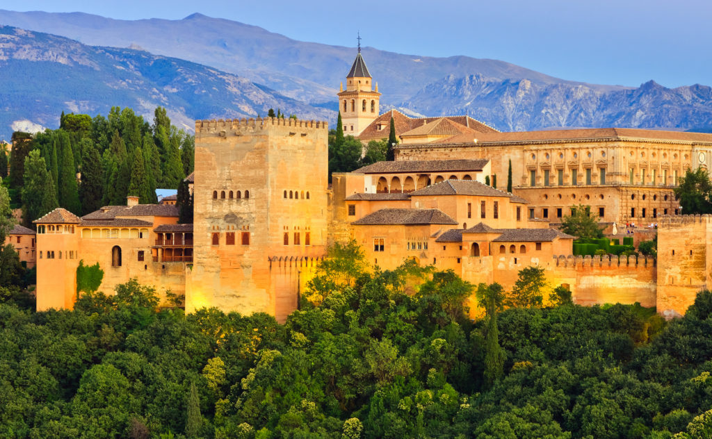 Granada - Escapadas navideñas top by Carmela Gin